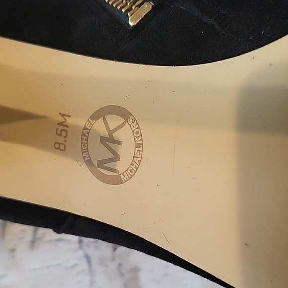 Michael Michael Kors Whitby Bootie - Picture 3 of 8